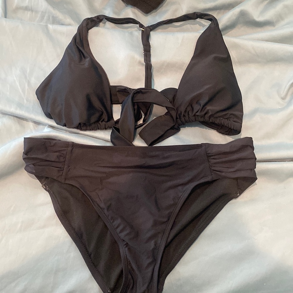 Bikini set with tie in the front